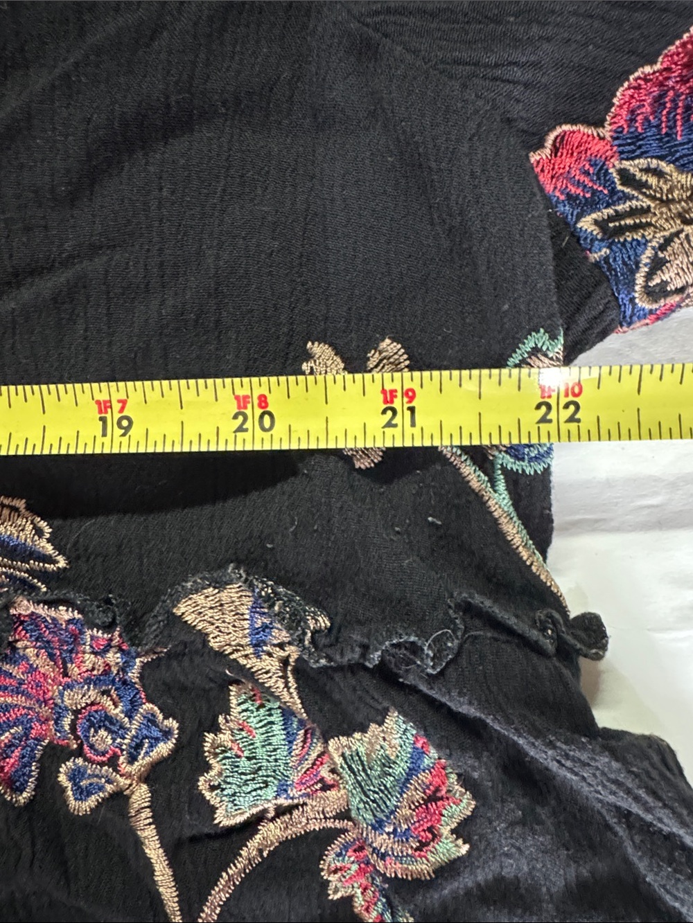 Karen Kane Black Embroidered V-Neck Peplum Top floral bell sleeve XL flowy boho - Picture 10 of 11